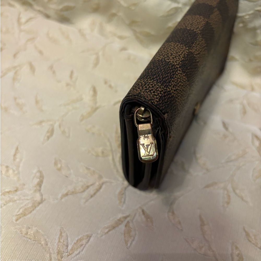 Louis Vuitton Damier Ebene Wallet - Picture 5 of 6